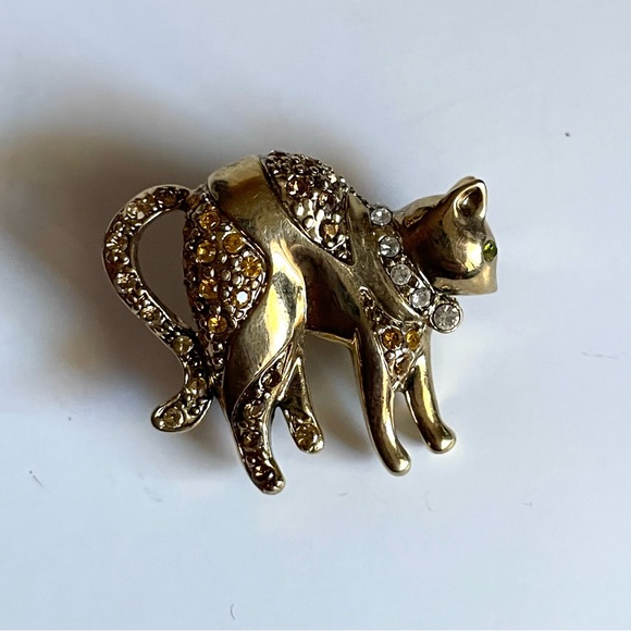 Vintage goldtone cat brooch pin arched back rhinestones cat lady - Picture 5 of 12